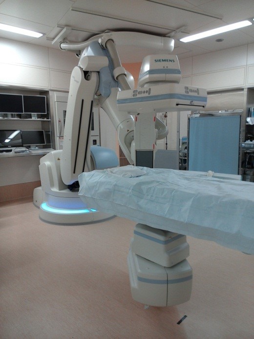 SIEMENS社製　Artis Zeego